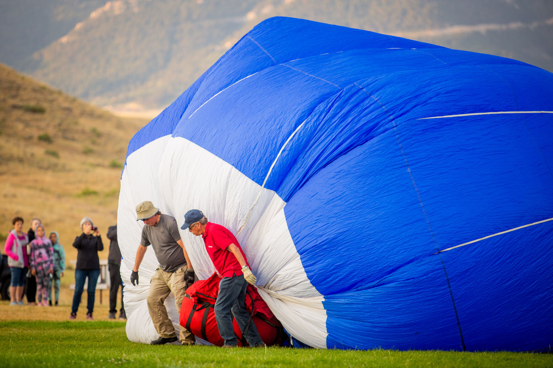 Hot air balloon preparation